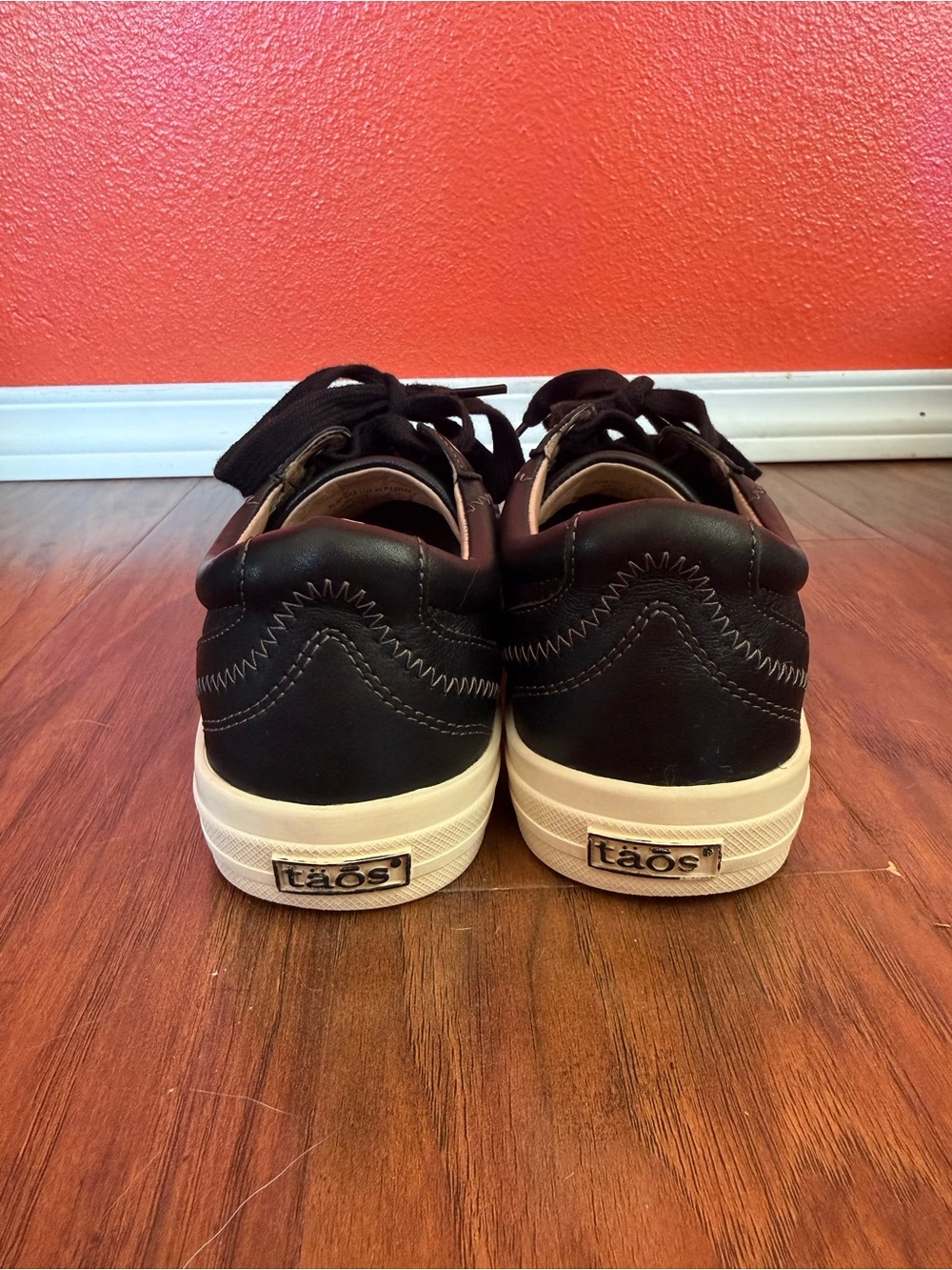 Taos Footwear Black Leather Low-Top Sneakers with Cream Soles - Picture 3 of 10